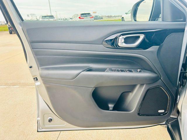 new 2026 Jeep Compass car, priced at $38,425