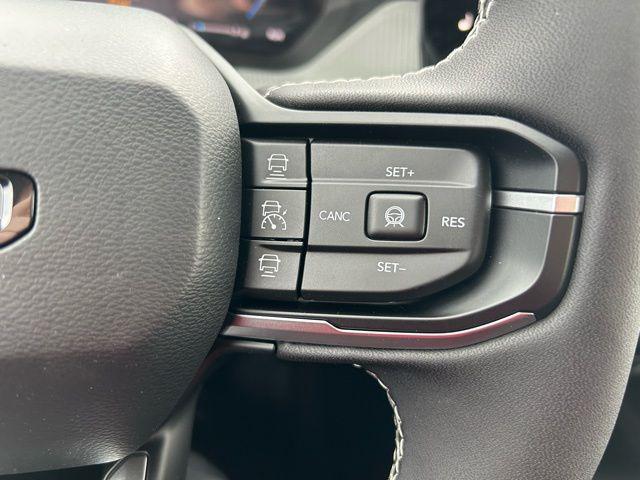 new 2026 Jeep Cherokee car, priced at $45,534