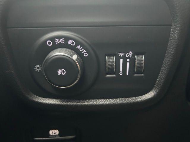 used 2023 Jeep Grand Cherokee car, priced at $31,952