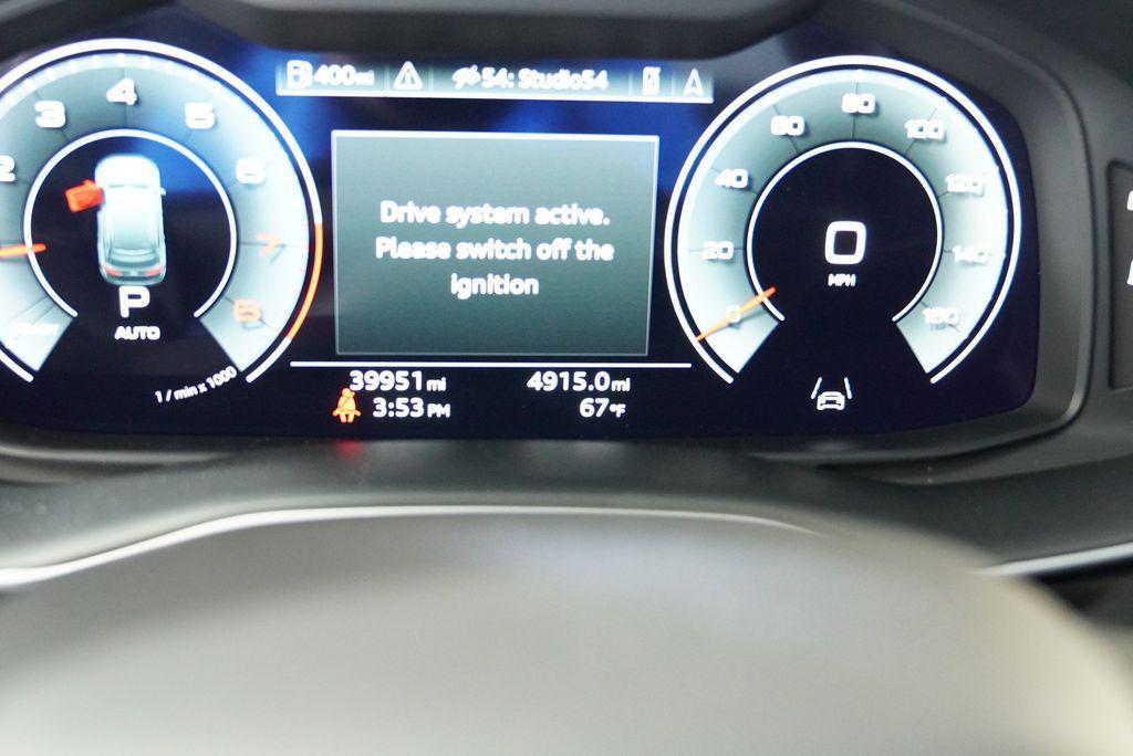 used 2023 Audi Q7 car, priced at $32,275