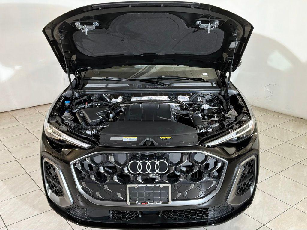 new 2025 Audi Q5 car, priced at $59,710