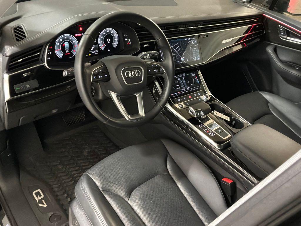 used 2023 Audi Q7 car, priced at $39,640
