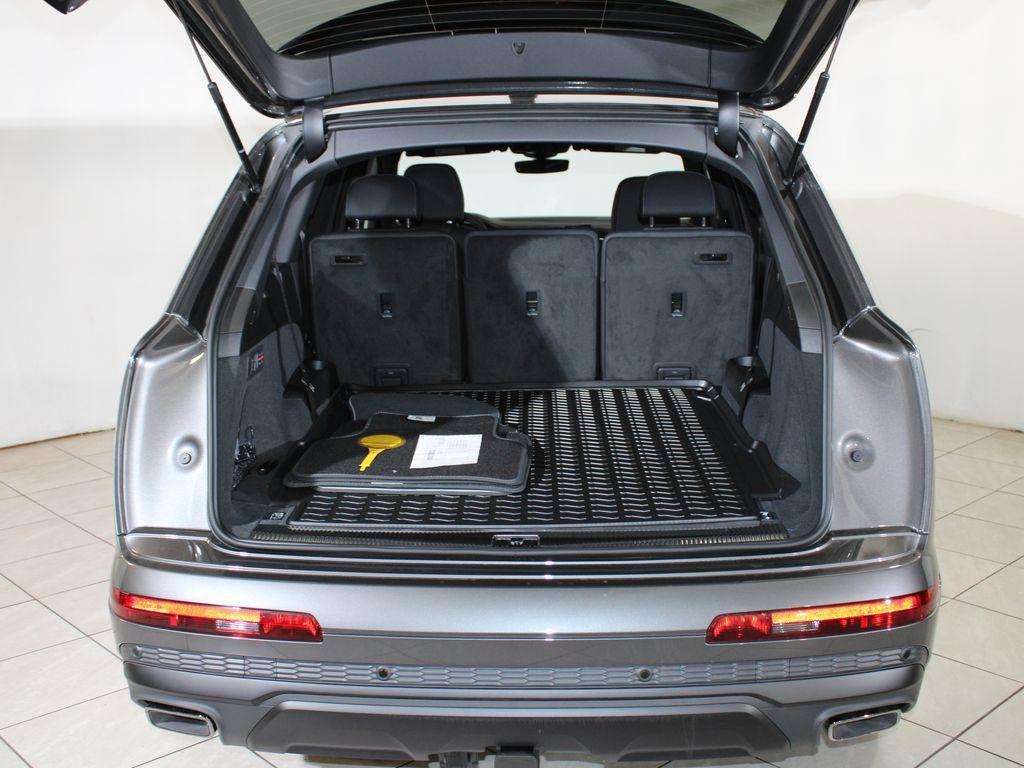 new 2026 Audi Q7 car, priced at $71,500