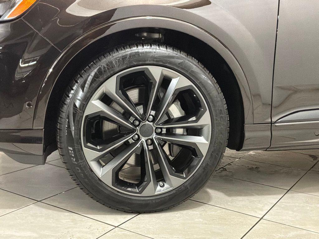 new 2026 Audi Q7 car, priced at $76,750