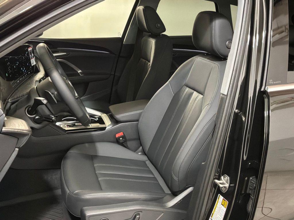 new 2025 Audi Q5 car, priced at $51,495
