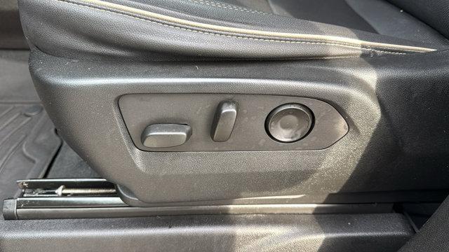 used 2023 GMC Yukon car, priced at $48,997