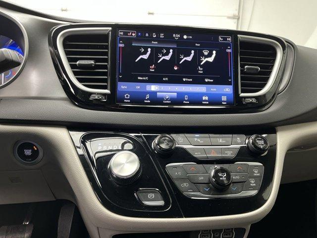 used 2024 Chrysler Pacifica car, priced at $29,695