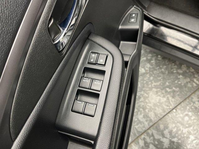 used 2022 Honda Pilot car, priced at $29,995