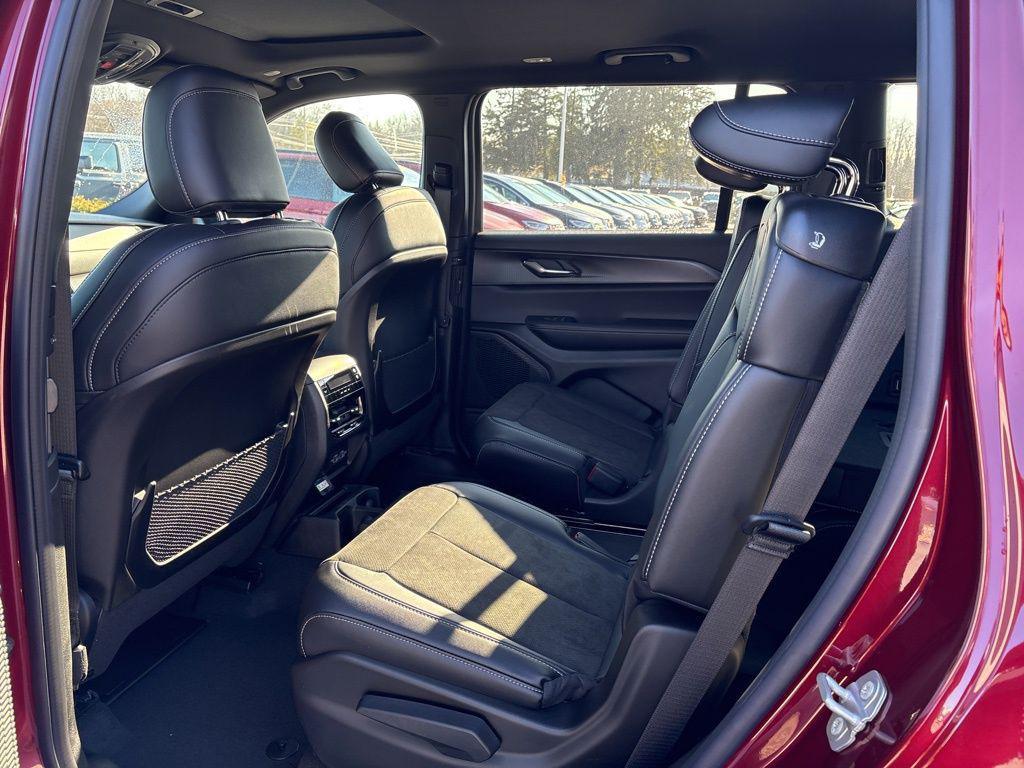 new 2025 Jeep Grand Cherokee L car, priced at $44,768