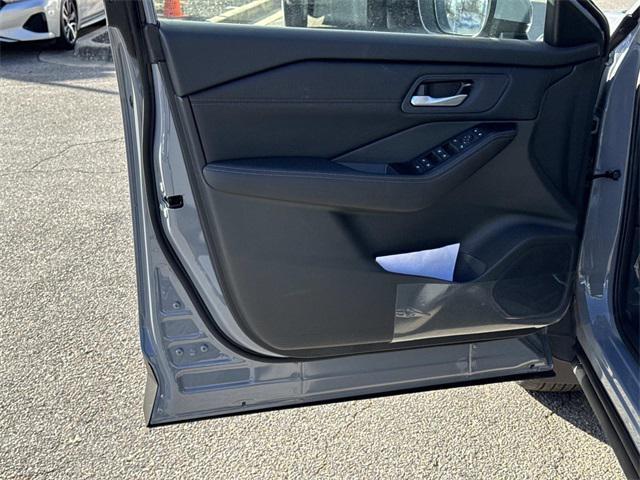 new 2026 Nissan Rogue car, priced at $33,260