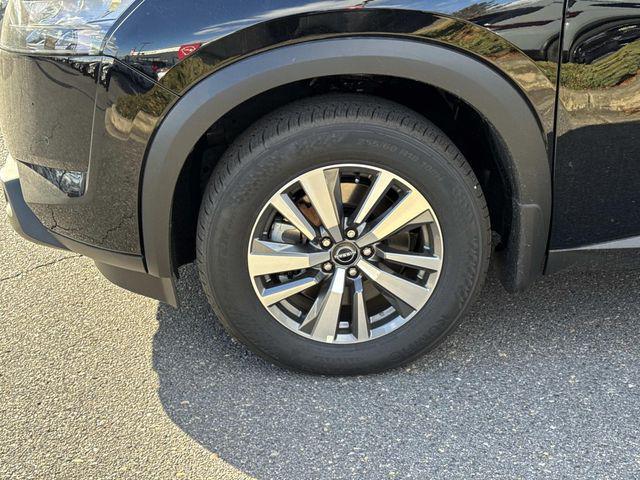 new 2025 Nissan Pathfinder car, priced at $38,646