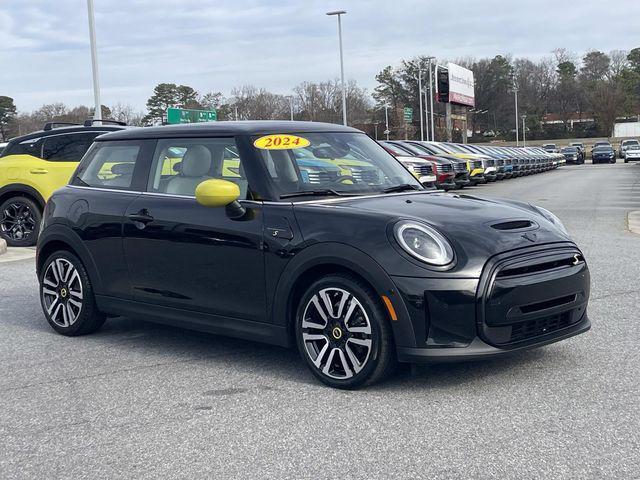used 2024 MINI Hardtop car, priced at $20,888