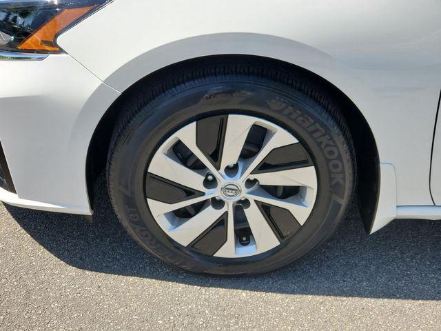 used 2023 Nissan Altima car, priced at $22,636