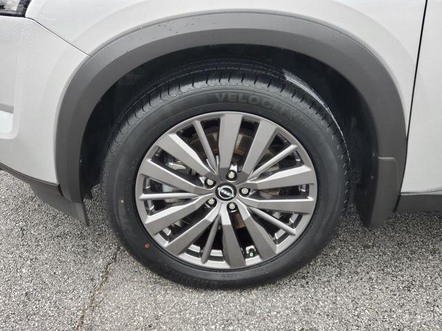 used 2024 Nissan Pathfinder car, priced at $30,774