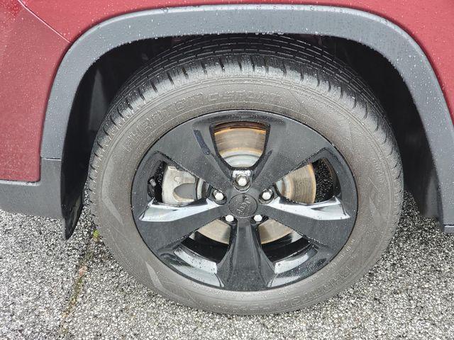 used 2021 Jeep Cherokee car, priced at $19,235
