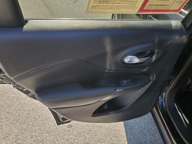 used 2015 Jeep Cherokee car, priced at $11,188