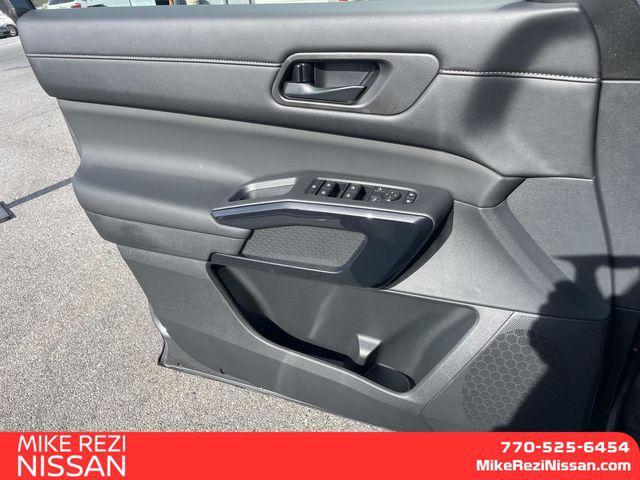 new 2025 Nissan Pathfinder car, priced at $32,051