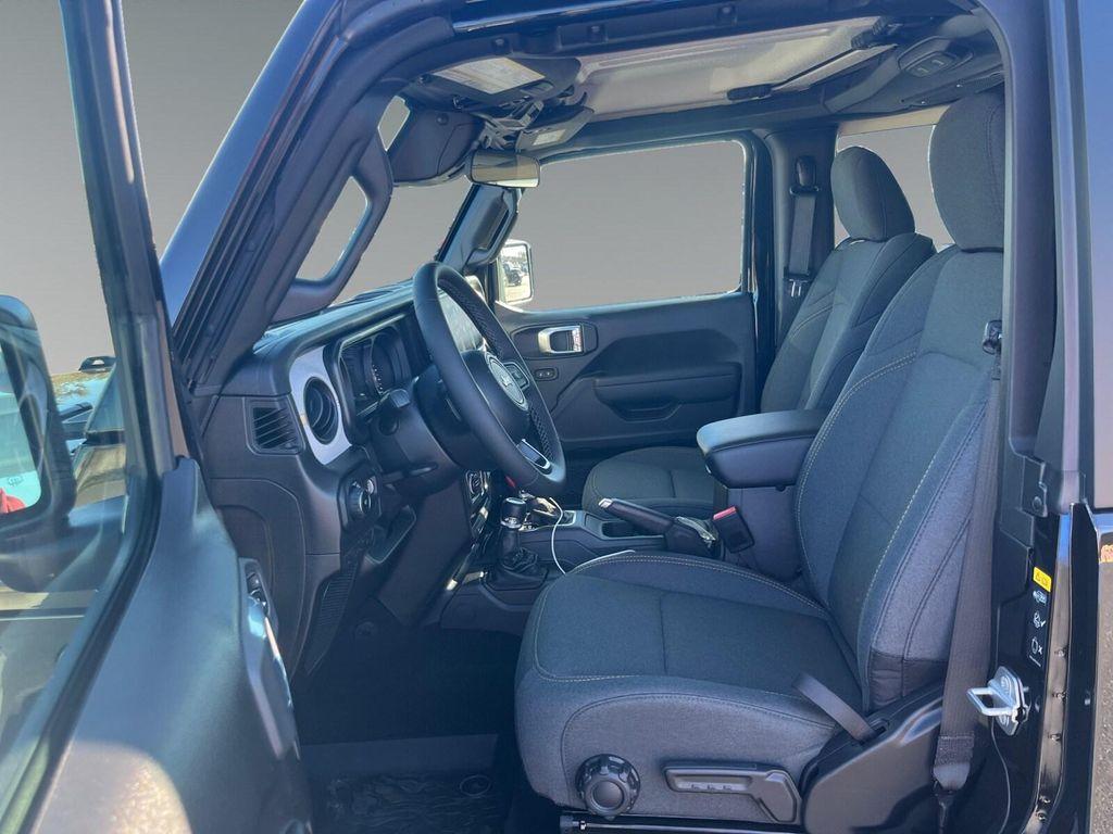 new 2026 Jeep Wrangler car, priced at $47,125