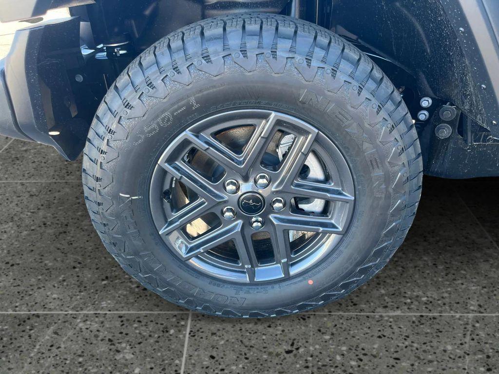 new 2026 Jeep Wrangler car, priced at $47,125