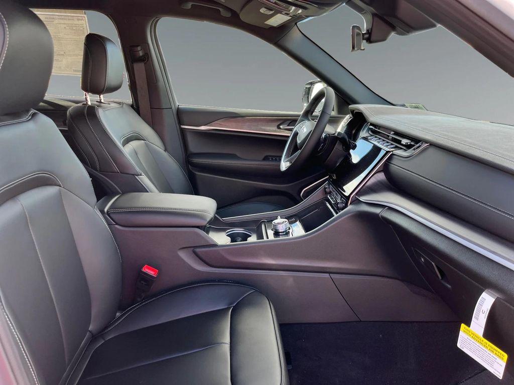 new 2025 Jeep Grand Cherokee L car, priced at $54,150