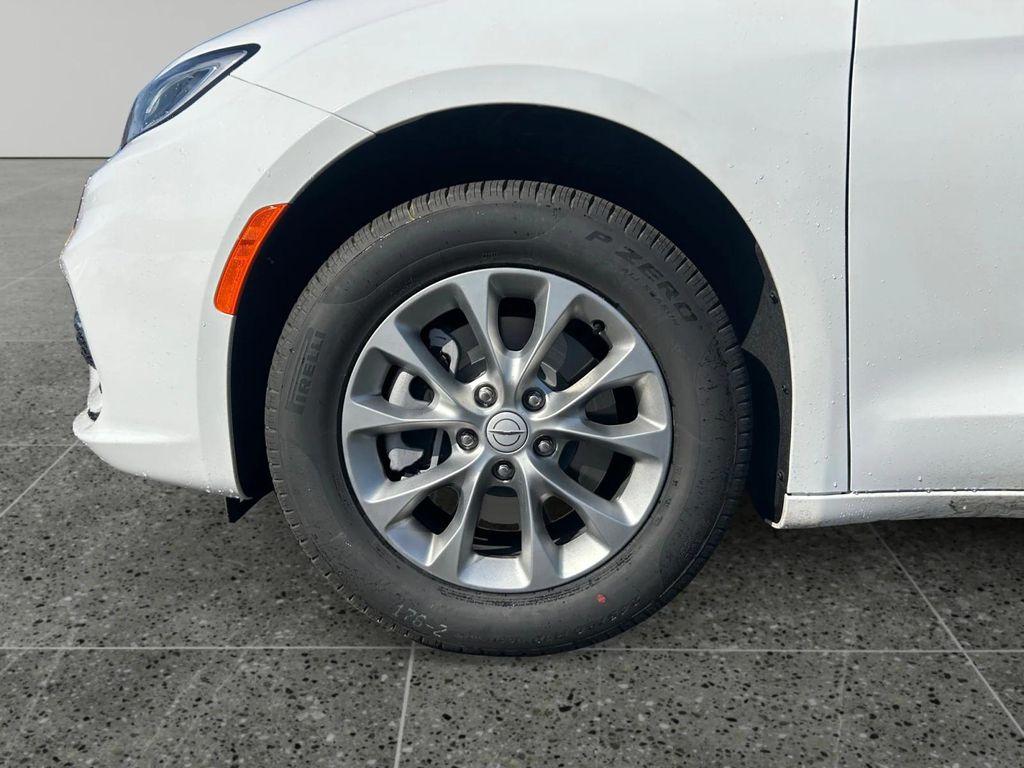 new 2026 Chrysler Pacifica car, priced at $52,505