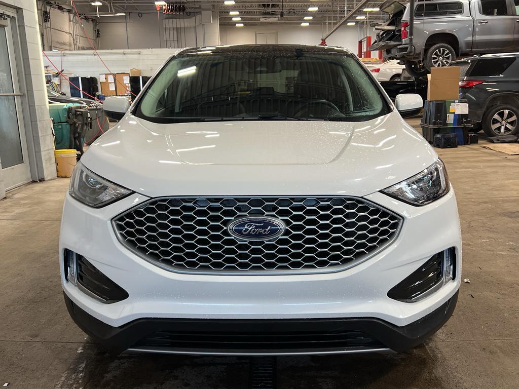 used 2024 Ford Edge car, priced at $27,490