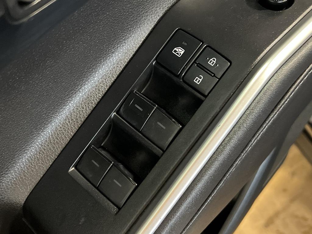 used 2020 Toyota Highlander car, priced at $28,490