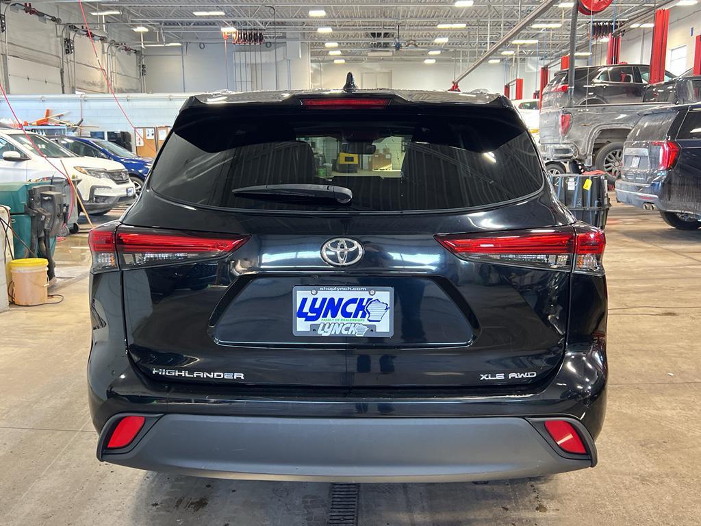 used 2020 Toyota Highlander car, priced at $28,490