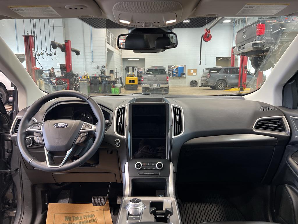used 2024 Ford Edge car, priced at $26,990