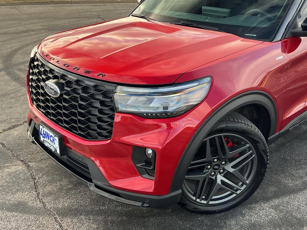 used 2025 Ford Explorer car, priced at $41,490