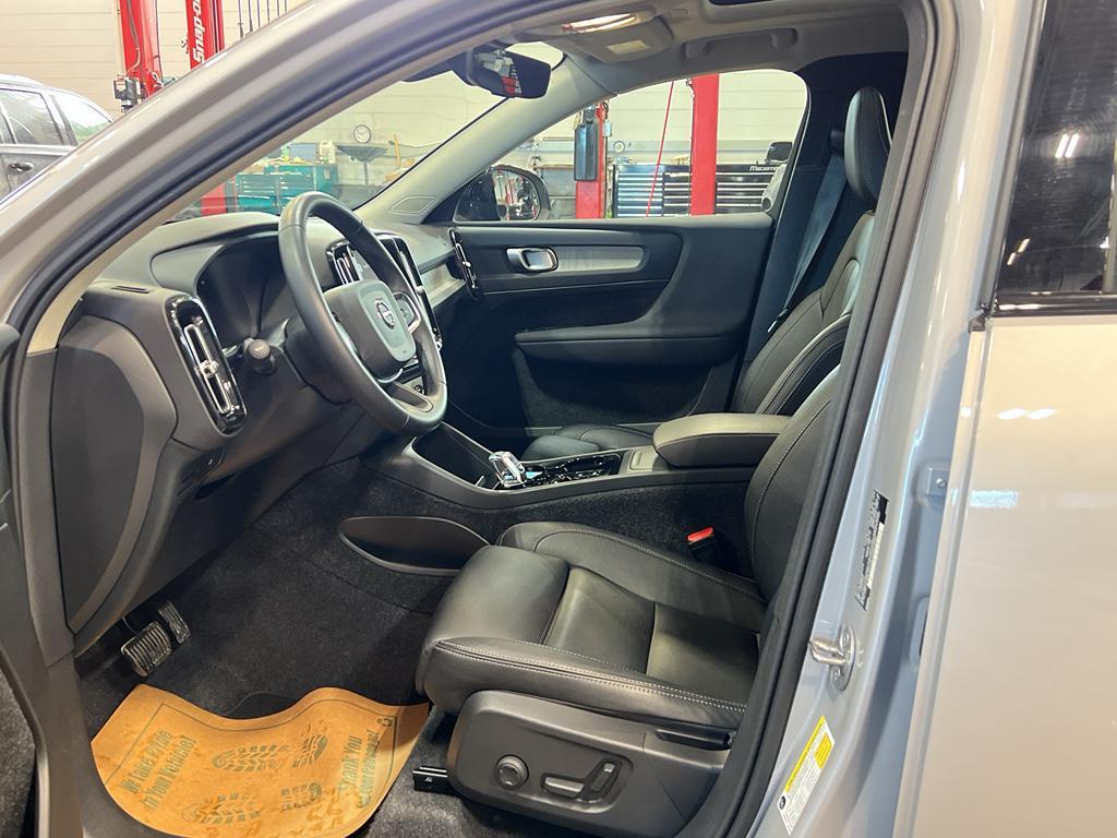 used 2025 Volvo XC40 car, priced at $33,490