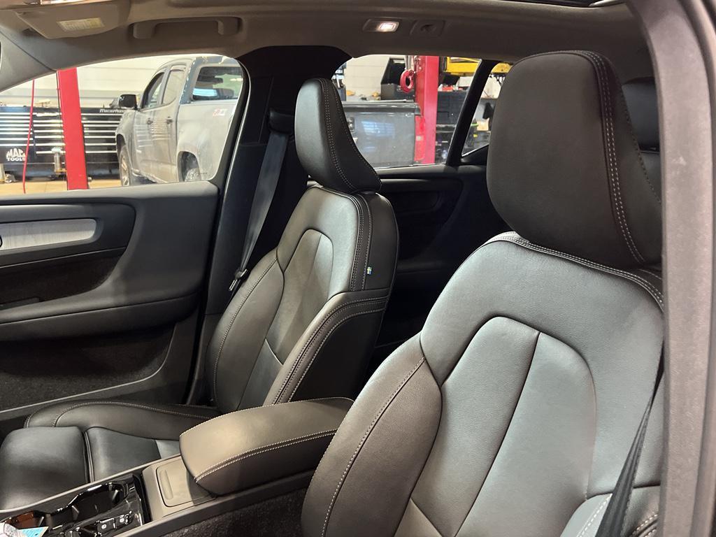 used 2025 Volvo XC40 car, priced at $33,490