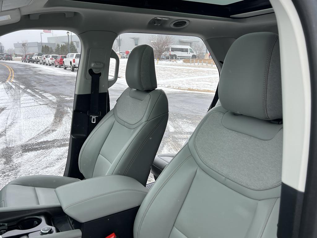 used 2025 Ford Explorer car, priced at $38,990