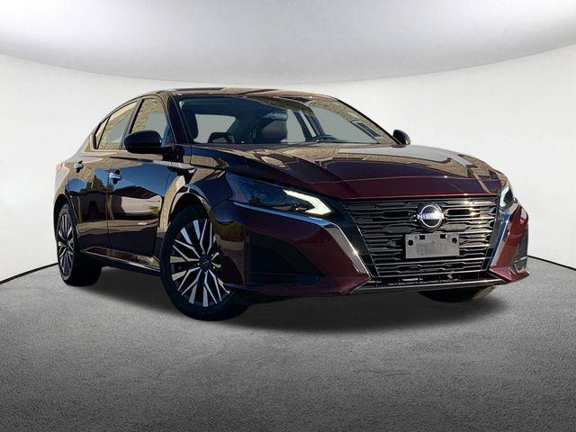 used 2024 Nissan Altima car, priced at $19,977