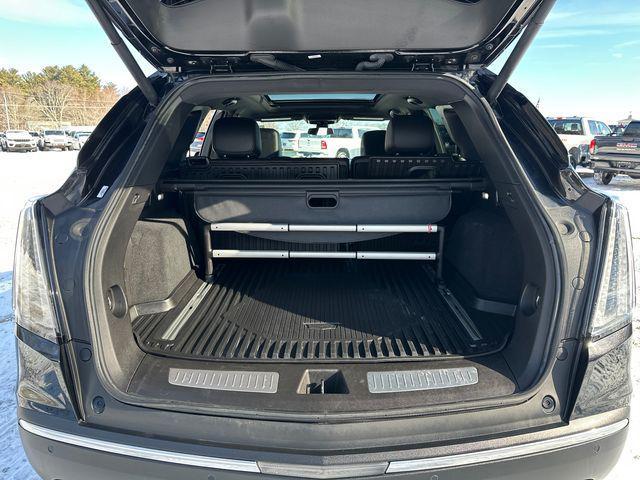 used 2024 Cadillac XT5 car, priced at $40,977