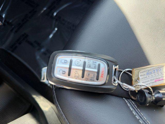 used 2025 Chrysler Pacifica car, priced at $24,995