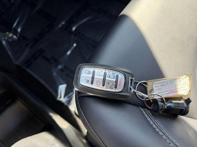 used 2025 Chrysler Pacifica car, priced at $24,995