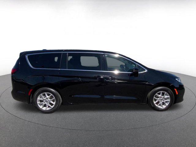 used 2025 Chrysler Pacifica car, priced at $24,995