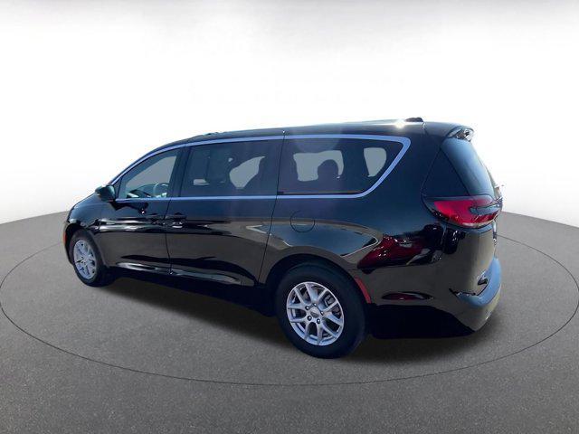 used 2025 Chrysler Pacifica car, priced at $24,995