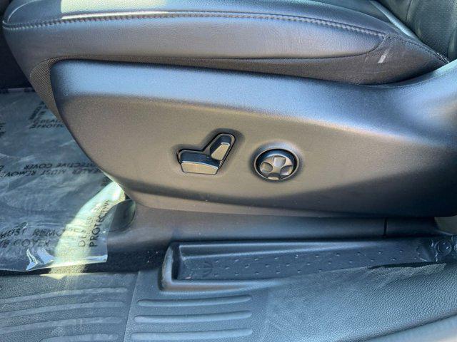 used 2025 Chrysler Pacifica car, priced at $24,995