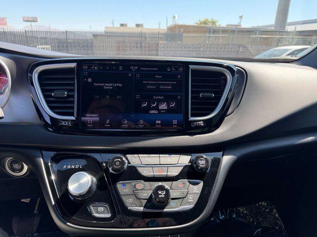 used 2025 Chrysler Pacifica car, priced at $24,995