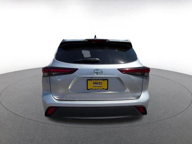 used 2025 Toyota Highlander car, priced at $34,698