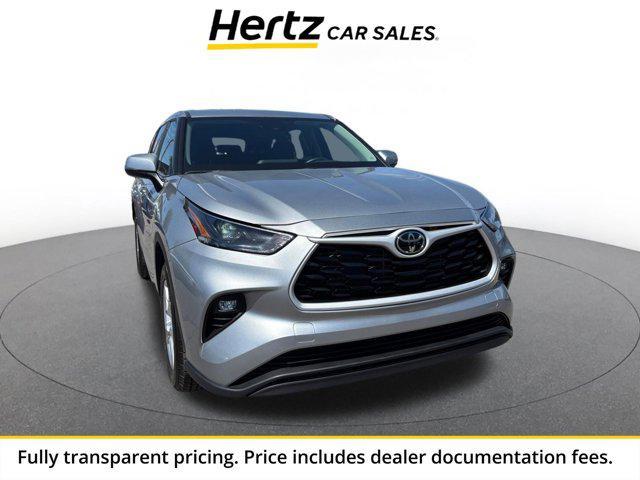 used 2025 Toyota Highlander car, priced at $34,698