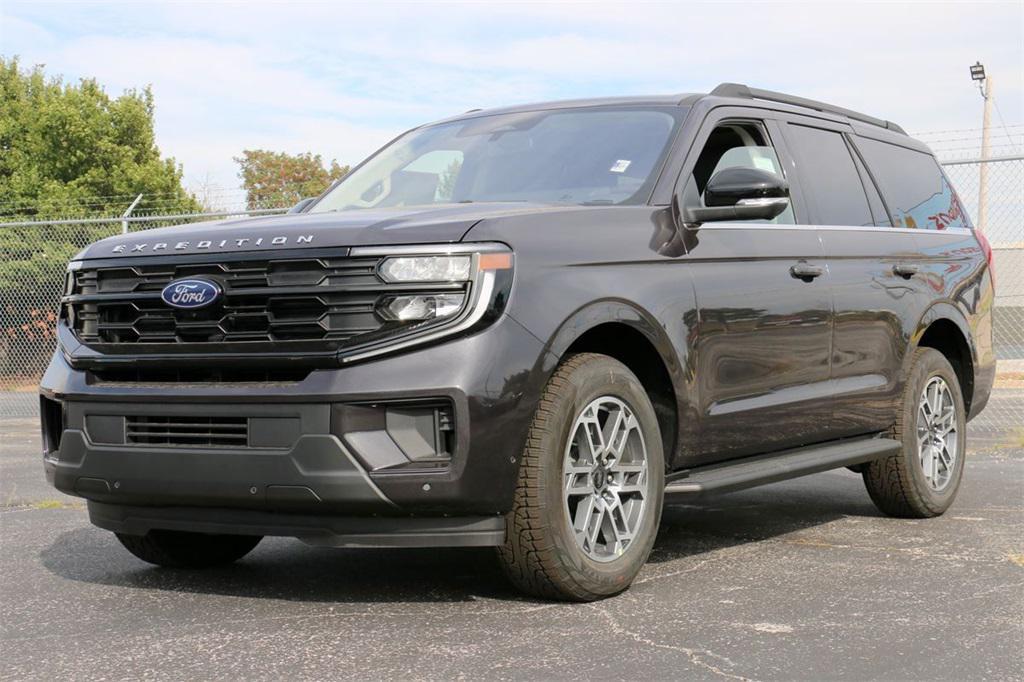 new 2025 Ford Expedition car, priced at $64,456