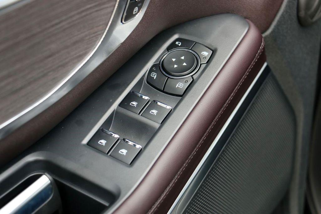 new 2025 Ford Expedition car, priced at $82,851