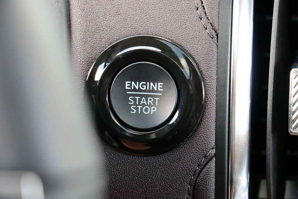 new 2025 Ford Expedition car, priced at $82,851