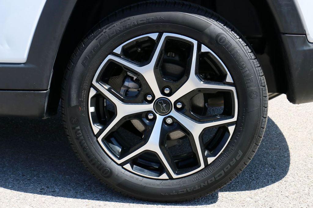 used 2025 Jeep Compass car, priced at $26,090
