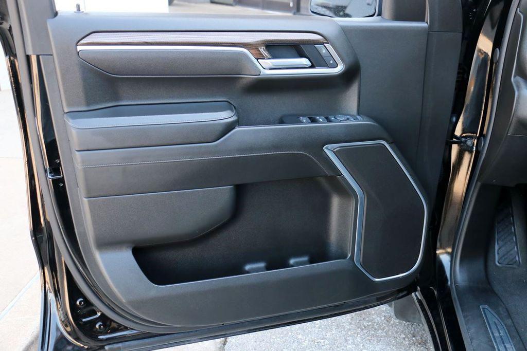 used 2025 Chevrolet Silverado 1500 car, priced at $39,900