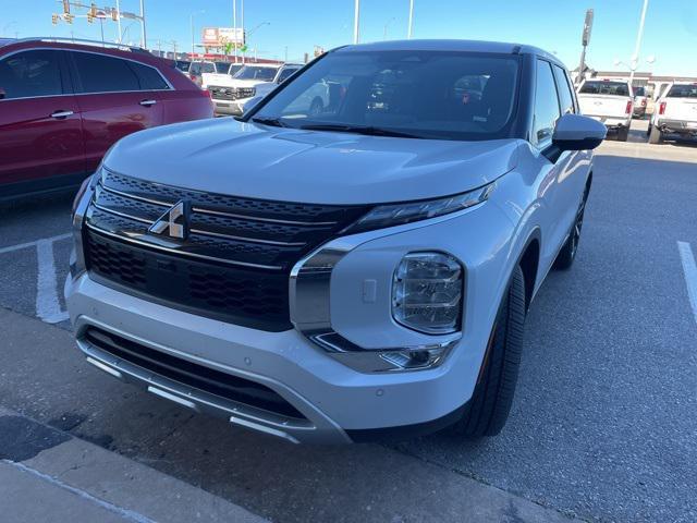 used 2024 Mitsubishi Outlander car, priced at $23,186
