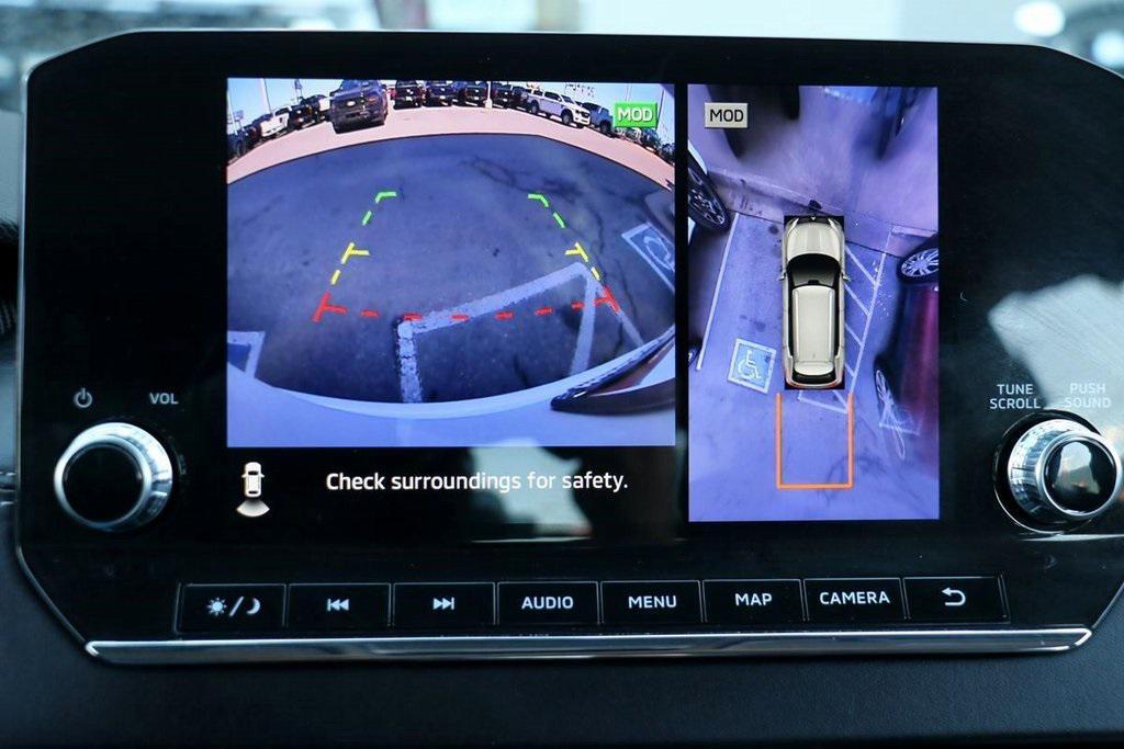 used 2024 Mitsubishi Outlander car, priced at $22,000